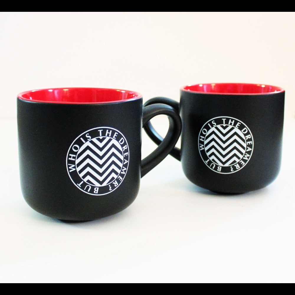 Set of 2 15 ounce Coffee Cups Twin Peaks mugs